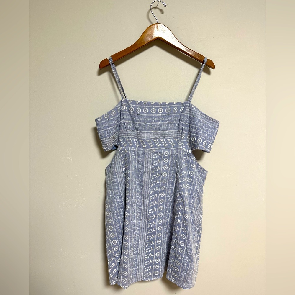 Altar’d State. NWT. Size XL. Light blue with embroidered white floral details.